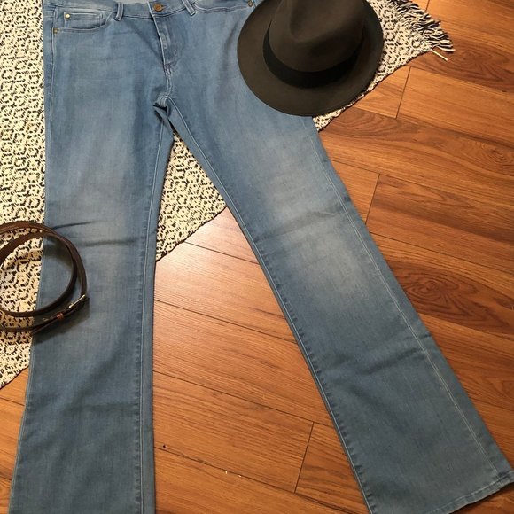 Buffalo David Bitton FAITH Jeans w/ Slim Flare - Picture 2 of 5